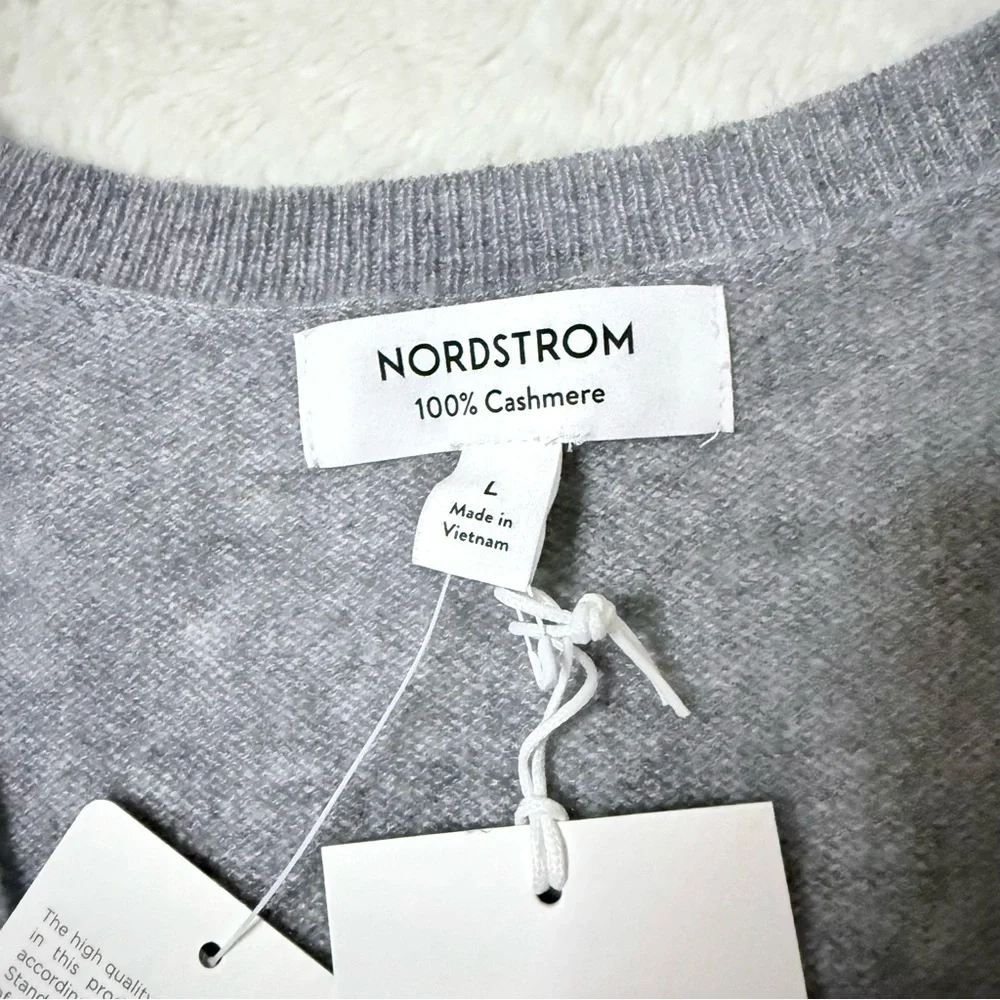 Nordstrom Women's 100% Cashmere Grey Heather V-Neck Sweater - Sz Large, NWT